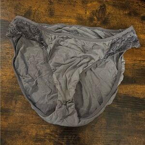 Vanity Fair Size 6 Well Worn Gray Panties (see photos for condition)